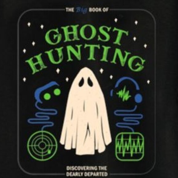 Ghost Hunting T-Shirt, Funny Halloween Graphics T-shirt - Picture 2 of 4